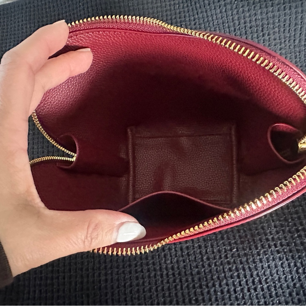 OLEADA Le Coeur Pouch (Regular)
Vegan - Picture 3 of 4